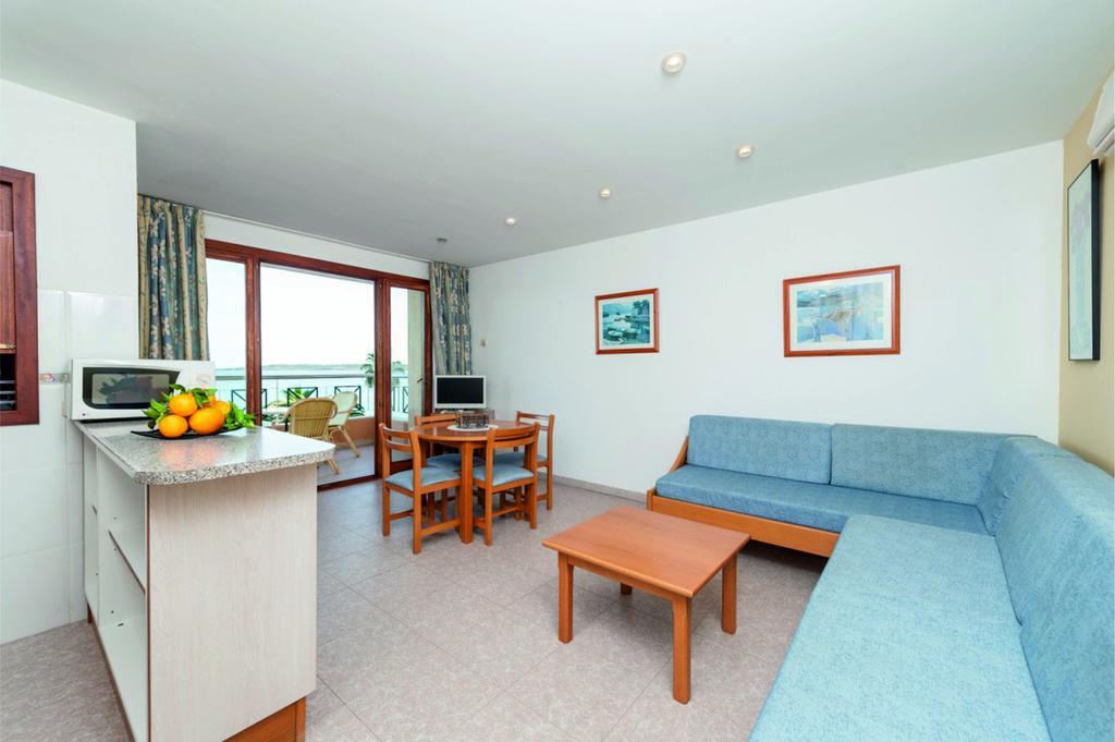 Apartamentos Xaloc Hrc Cala Millor  Pokoj fotografie