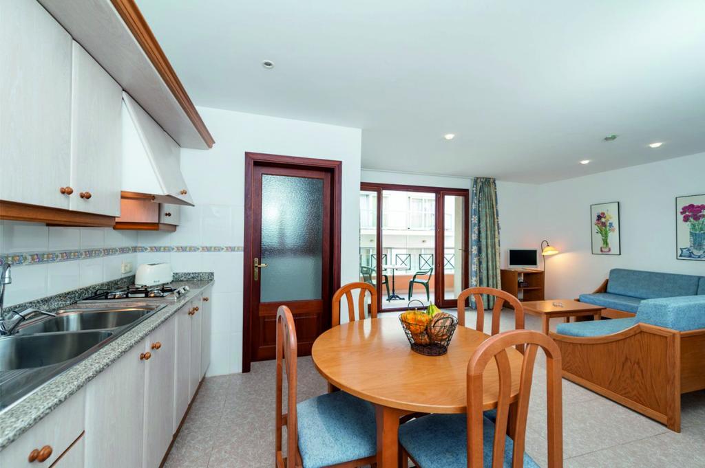 Apartamentos Xaloc Hrc Cala Millor  Pokoj fotografie