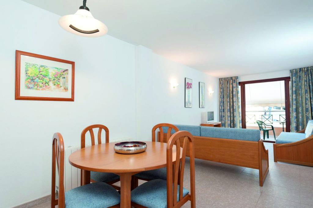 Apartamentos Xaloc Hrc Cala Millor  Pokoj fotografie