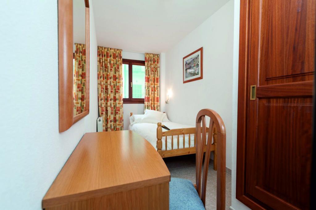 Apartamentos Xaloc Hrc Cala Millor  Pokoj fotografie